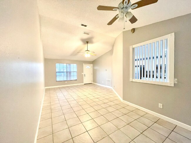 Photo - 10026 Chesham Dr