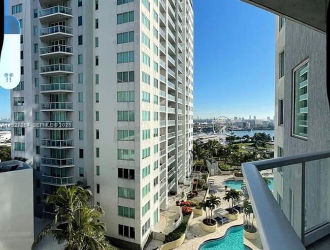 Photo - 253 NE 2nd St Unidad 253 NE 2nd St 1501