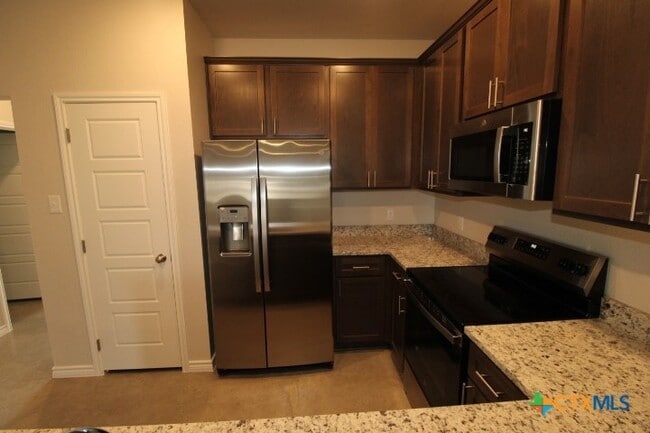 Photo - 640 Pacific Crest Trl