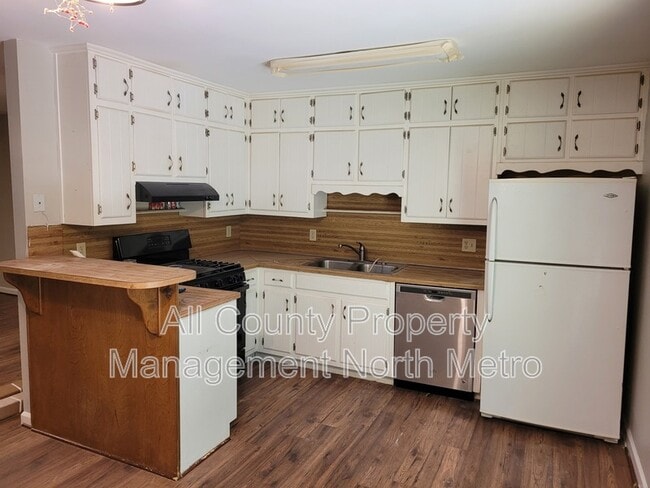 Photo - 285 Sequoyah Dr
