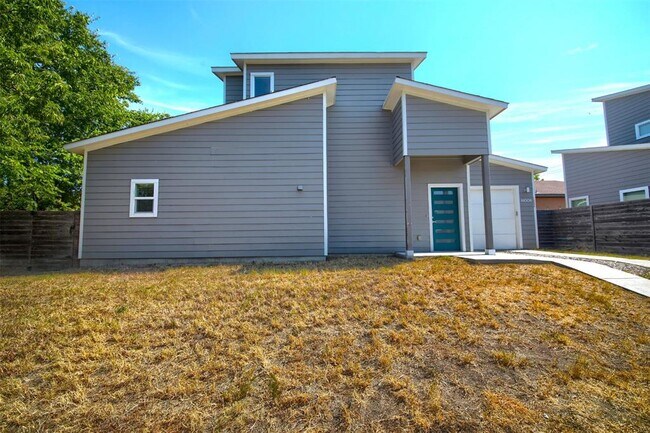 Photo - 7600 Carver Ave Unit B