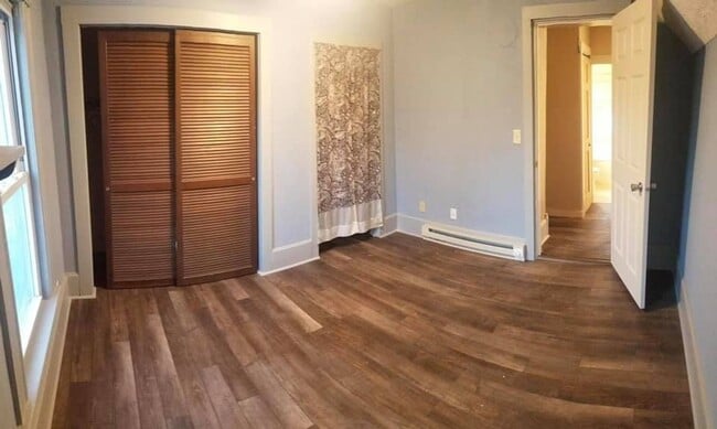 Building Photo - Large spacious 1 bedroom apartment near Vi... Unit 822
