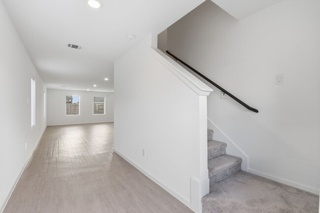 Photo - 6323 Geyser Starish Dr