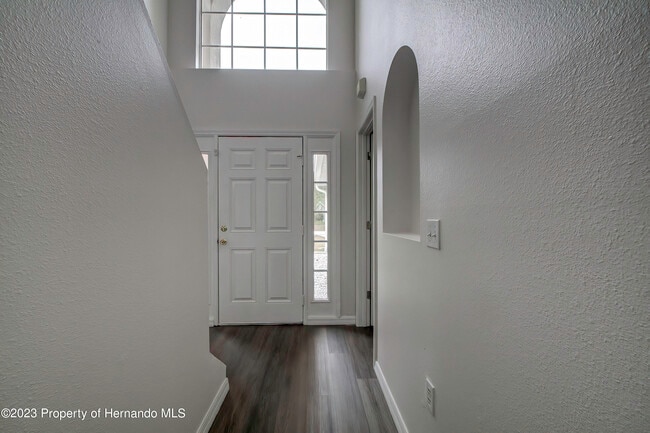 Photo - 6322 Grapewood Rd