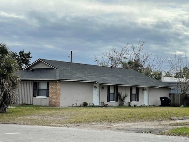 2 Bedroom 2 bath Duplex - 2 Bedroom 2 bath Duplex House