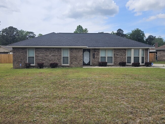 Building Photo - 5727 Lexington Dr