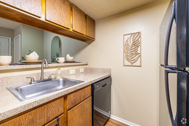 1BR, 1BA - 480SF - Kitchen