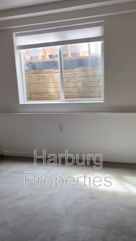 Photo - 2515 Broadway