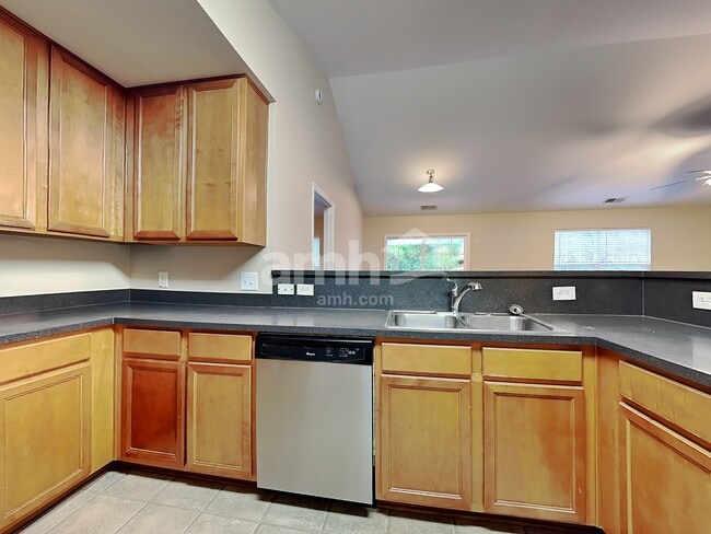 Photo - 5015 Whitfield Ct