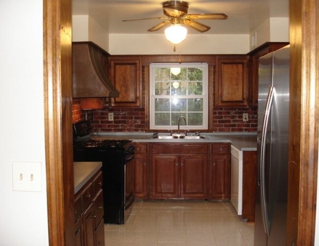 Photo - 1201 Edmonston Dr