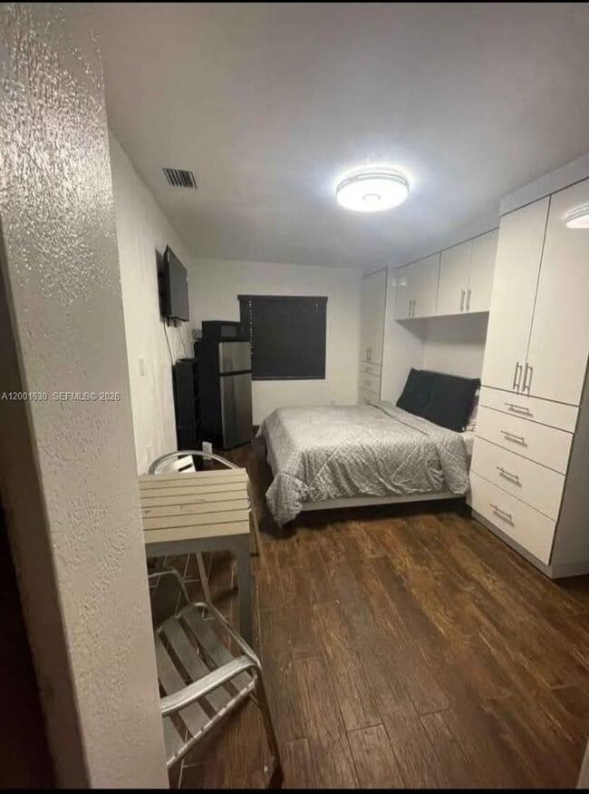 Photo - 315 NW 59th St Unit 1