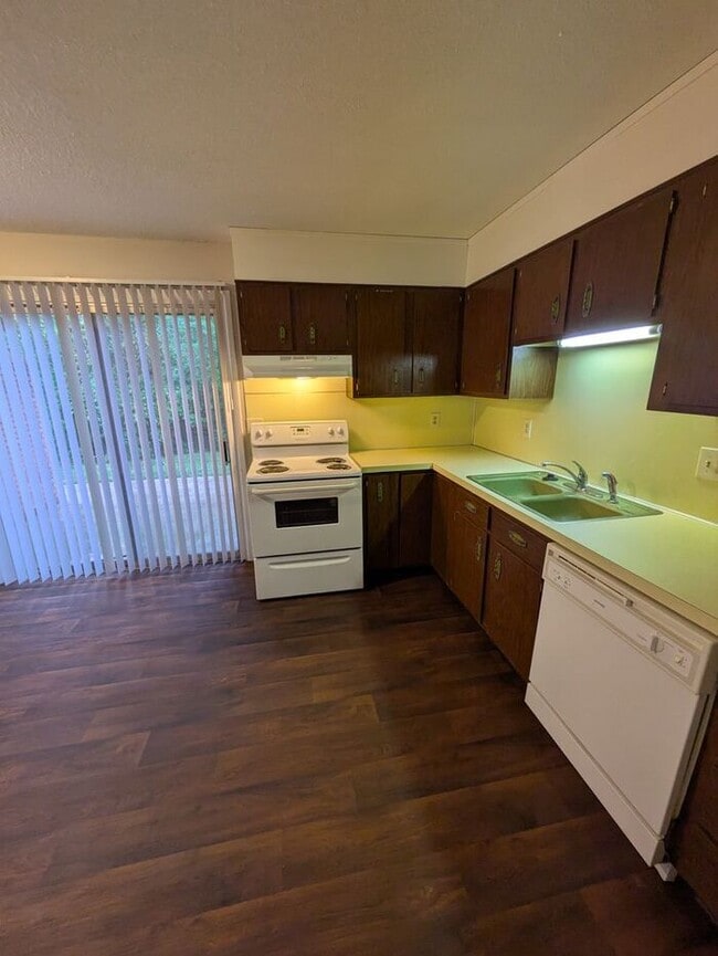 2BD/1.5BA Townhome in Francescan Terrace
