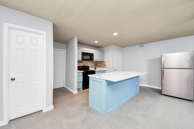 Photo - 6701 Irvington Blvd