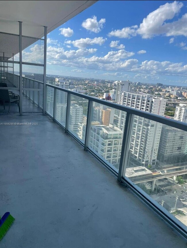 Building Photo - 1111 SW 1st Ave Unit 3122-N Rental