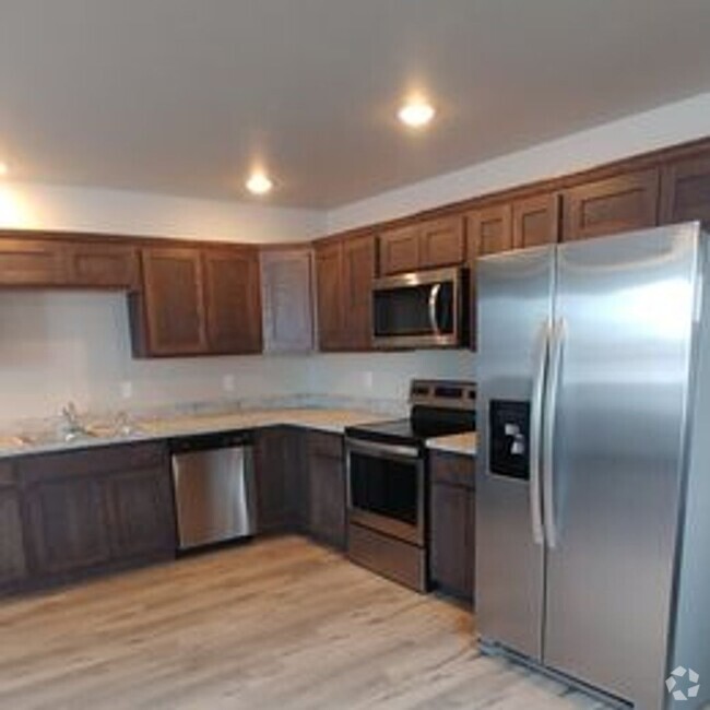 Building Photo - 1303 Westwood Cir Unit 1303 Westwood Circle - B Rental