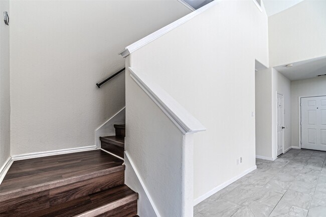 Photo - 18111 Hillock Glen Ln