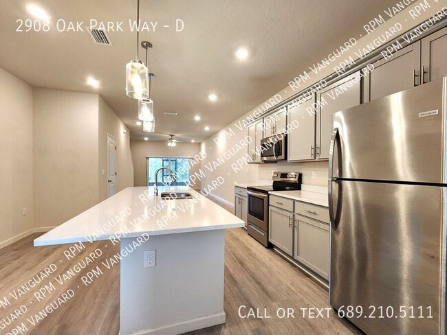 Photo - 2908 Oak Park Way