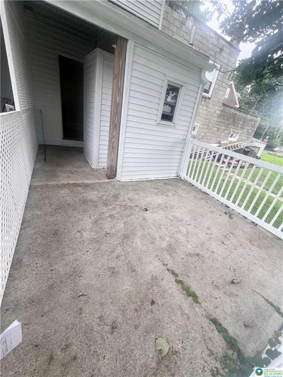 Photo - 725 Spruce St