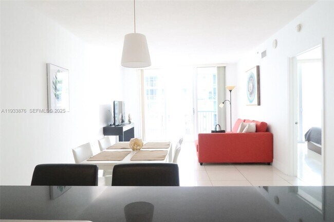 Photo - 1750 N Bayshore Dr Unidad 3305