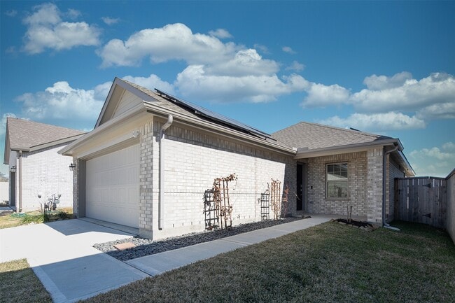 18450 White Stallion Ln