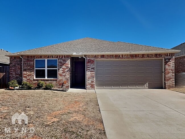 Photo - 2919 Russell Rd