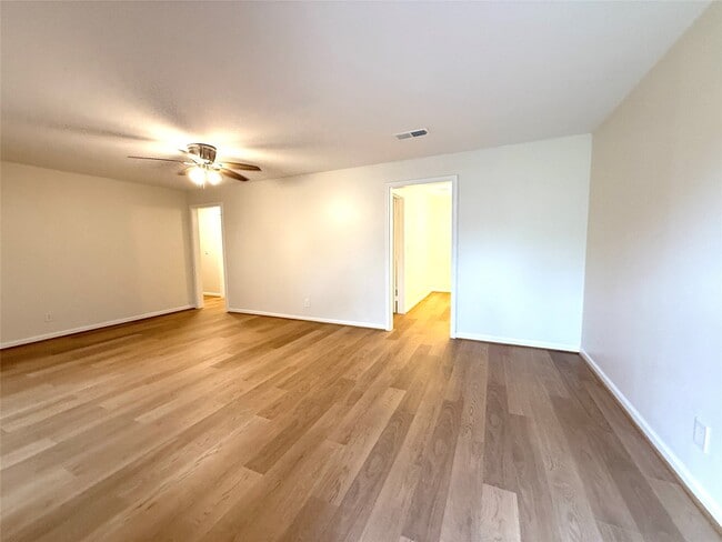 Photo - 8 Piney Way