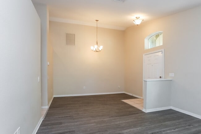 Photo - 733 Somerstone Dr