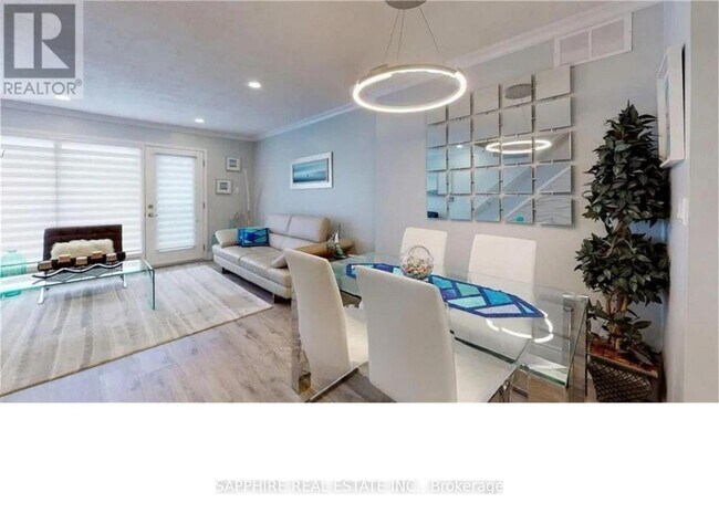Photo - 650 Wonderland Rd S