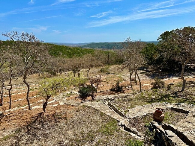 Photo - 336 Japonica Rd