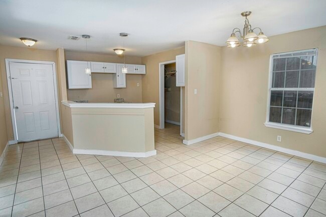 Photo - 717 N Colorado St