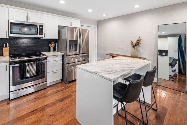 Photo - 500 Cagney Ln Unidad 106