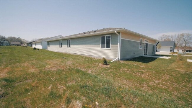 Photo - 812 Parkside Ln