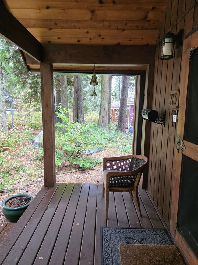 Photo - 713 Claire Ln