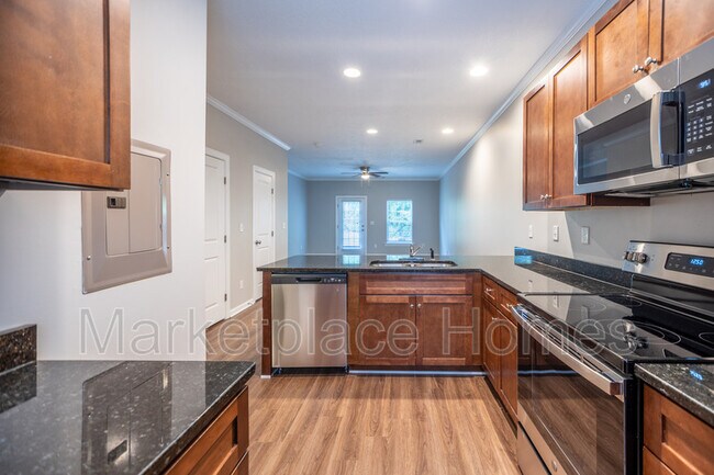 Photo - 220 Adderman Dr