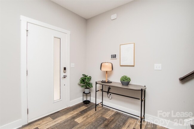 Photo - 1134 E 36th St