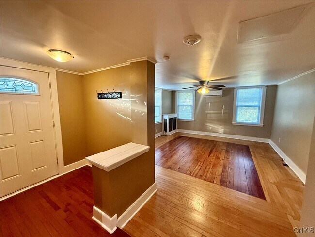 Photo - 222-220 E Seneca Turnpike Apartamento