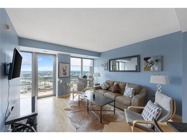 Photo - 929 Portland Ave Unidad 2408