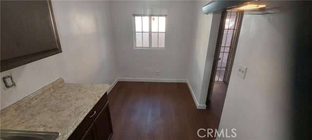 Photo - 1477 N Raymond Ave Apartamento