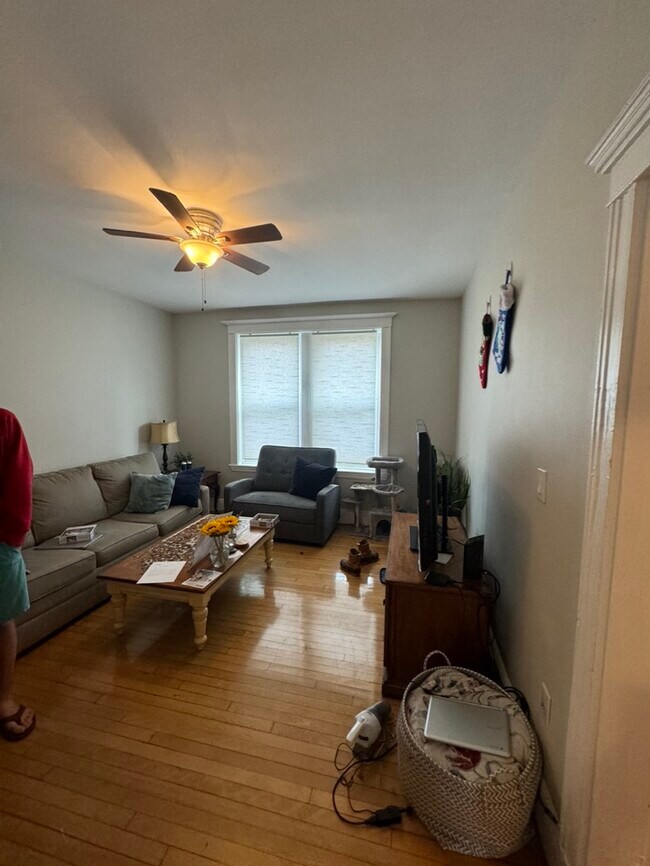 Building Photo - 79 Maple St Unit 1 Rental