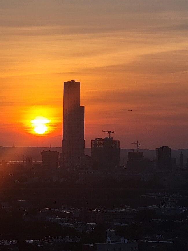 Building Photo - 389 Washington St Unit 28C