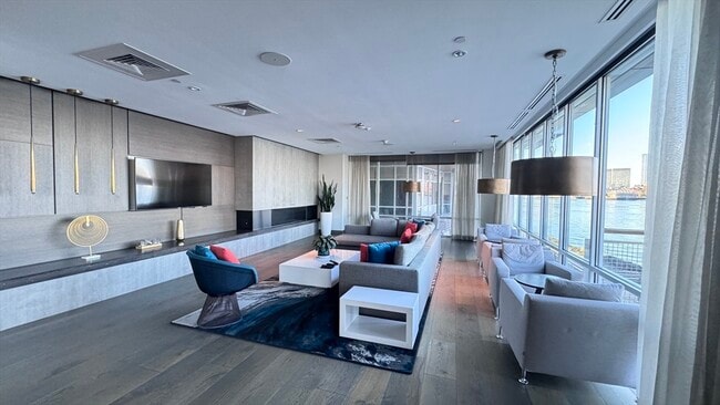 Photo - 65 Lewis St Unit 405