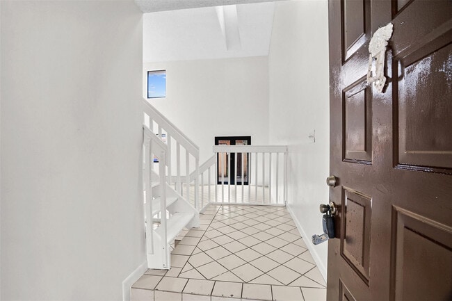 Photo - 1013 SW 112th Ter