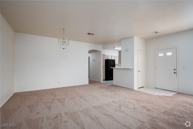 Building Photo - 1900 N Torrey Pines Dr Unit 210 Rental