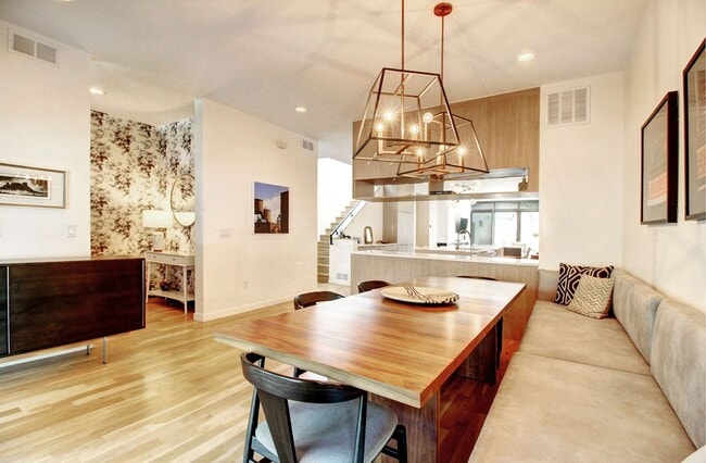 Photo - Luxury Living in the heart of Platte Park, 5bds, 4bas - Custom Finishes around every corner