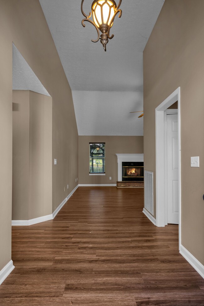 Photo - 1409 Aaronwood Dr