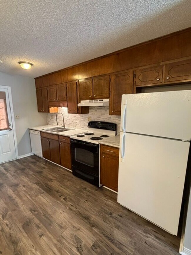 Photo - 165 Eastview Ave Unit 165 Eastview Ave NW
