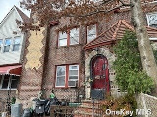 Photo - 114-66 197th St House