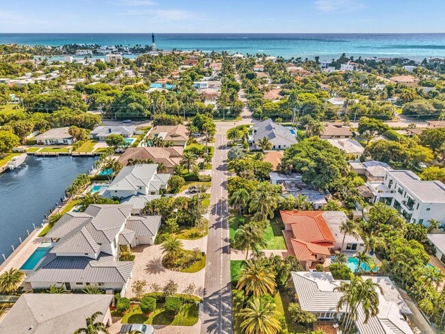 Photo - 3204 Beacon St