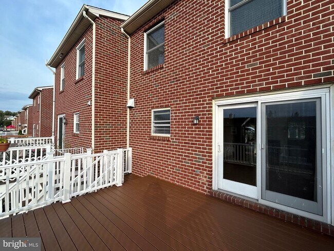 Building Photo - 1229 Morstein Rd Rental