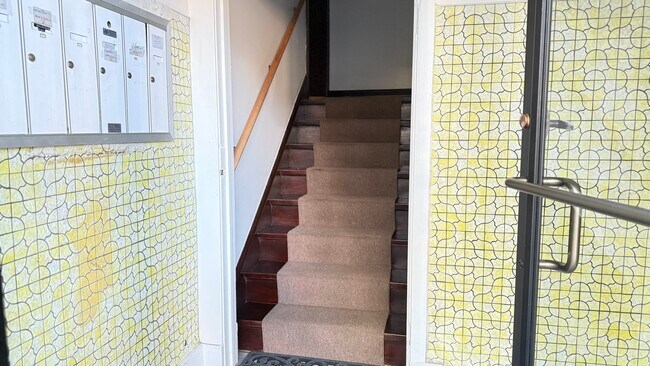Photo - 4606 N Seeley Ave Unit 3